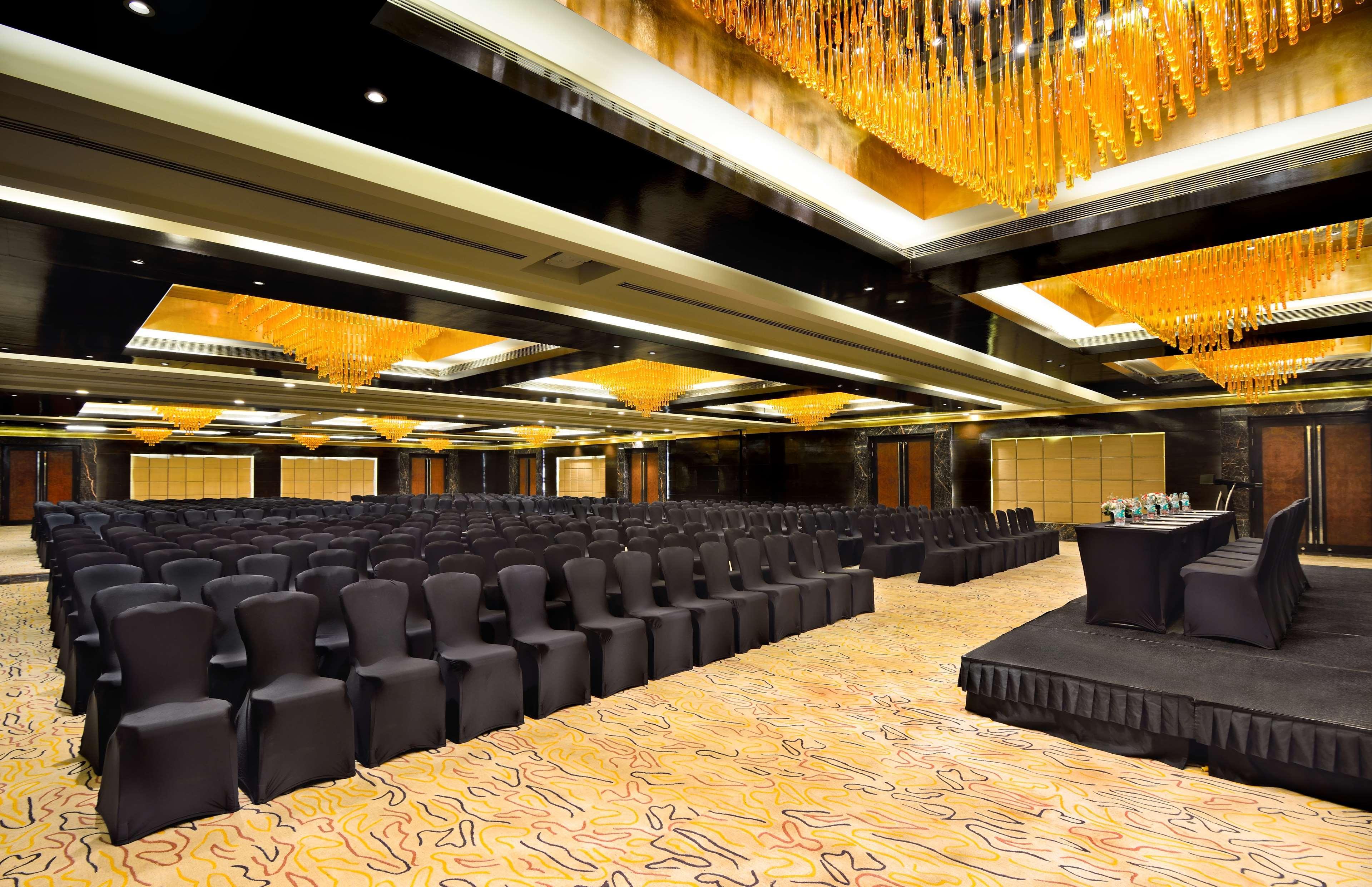 Radisson Blu Kaushambi Delhi Ncr Hotell Ghaziabad Exteriör bild
