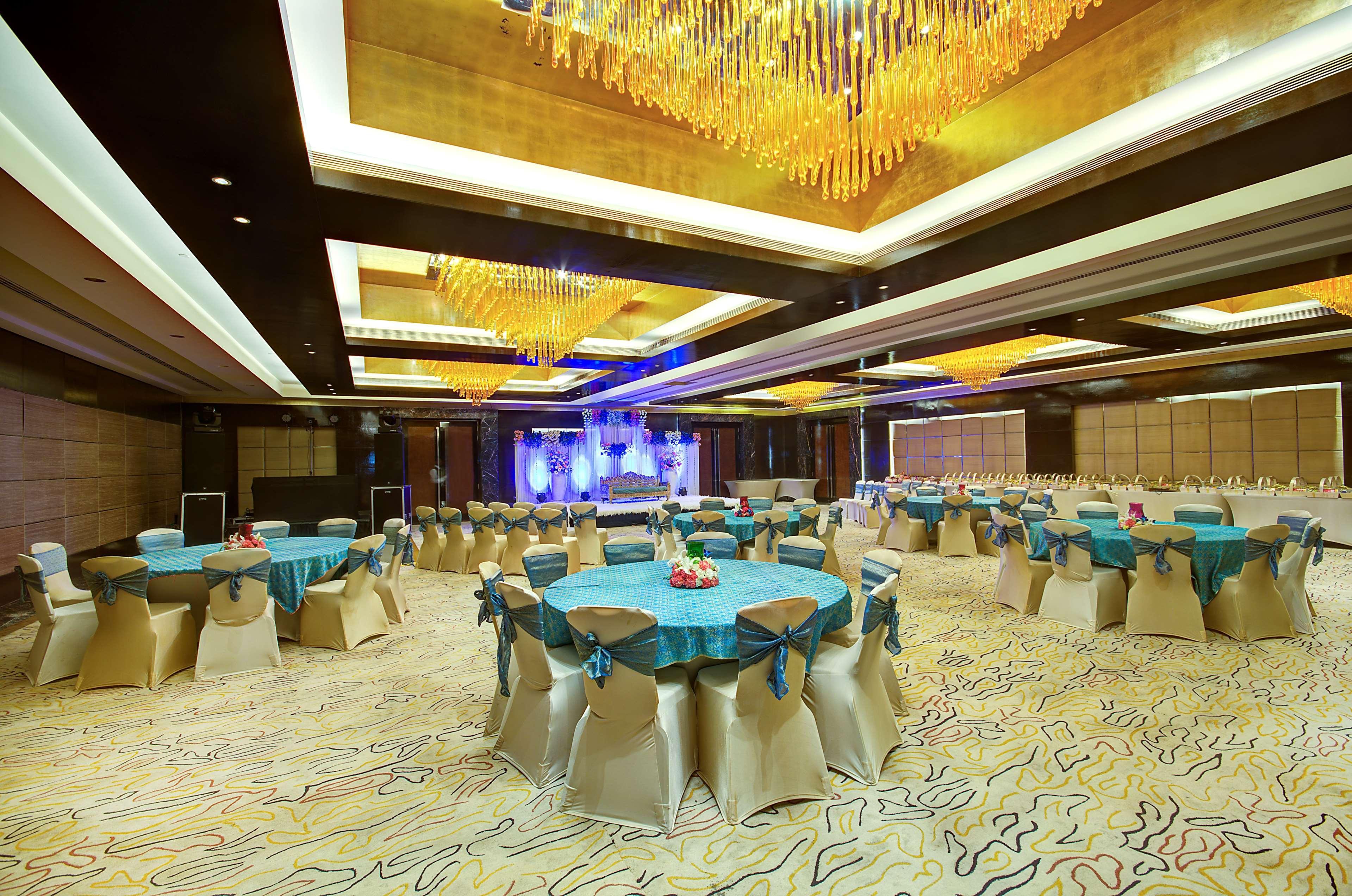 Radisson Blu Kaushambi Delhi Ncr Hotell Ghaziabad Exteriör bild