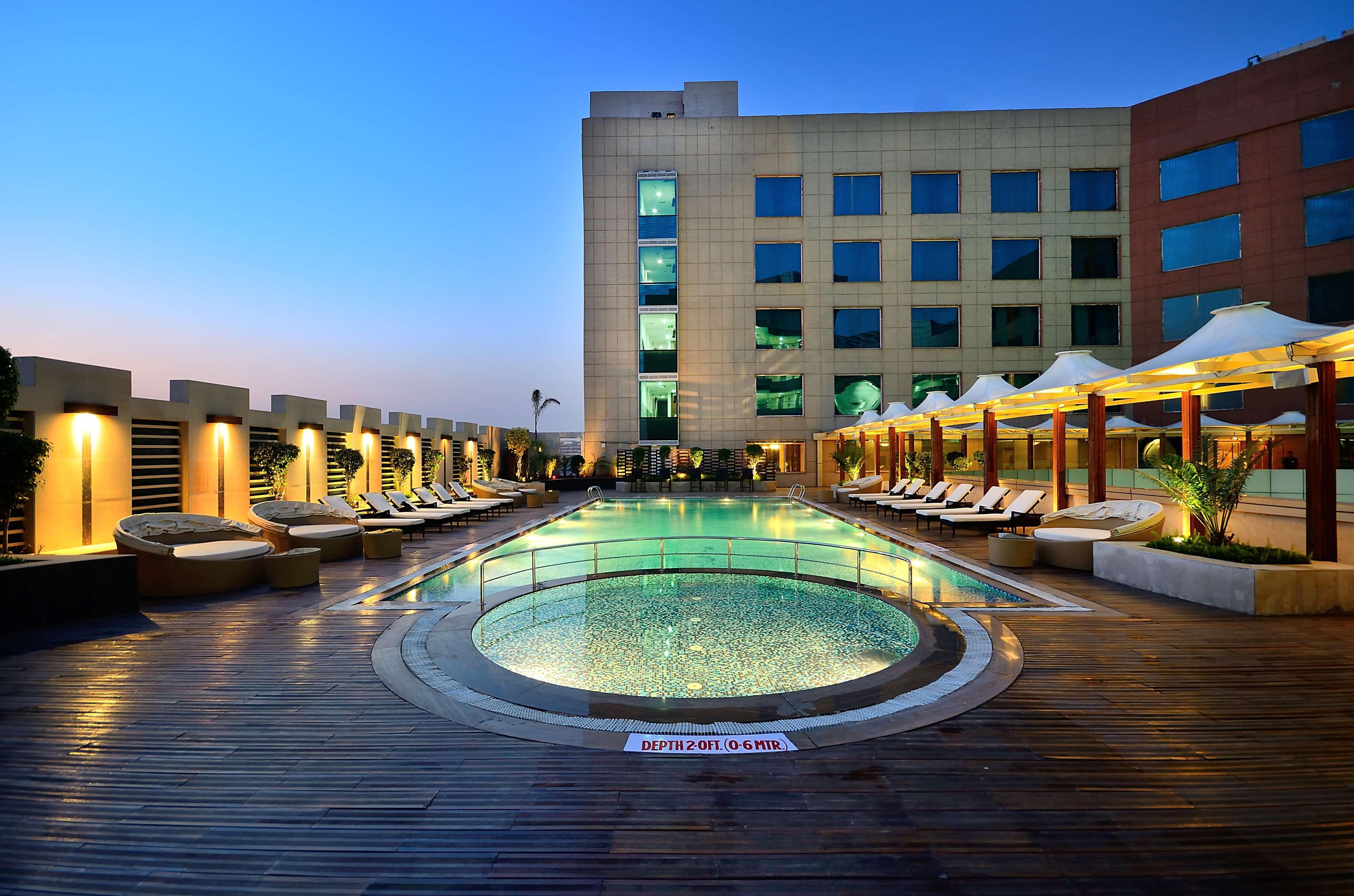 Radisson Blu Kaushambi Delhi Ncr Hotell Ghaziabad Exteriör bild