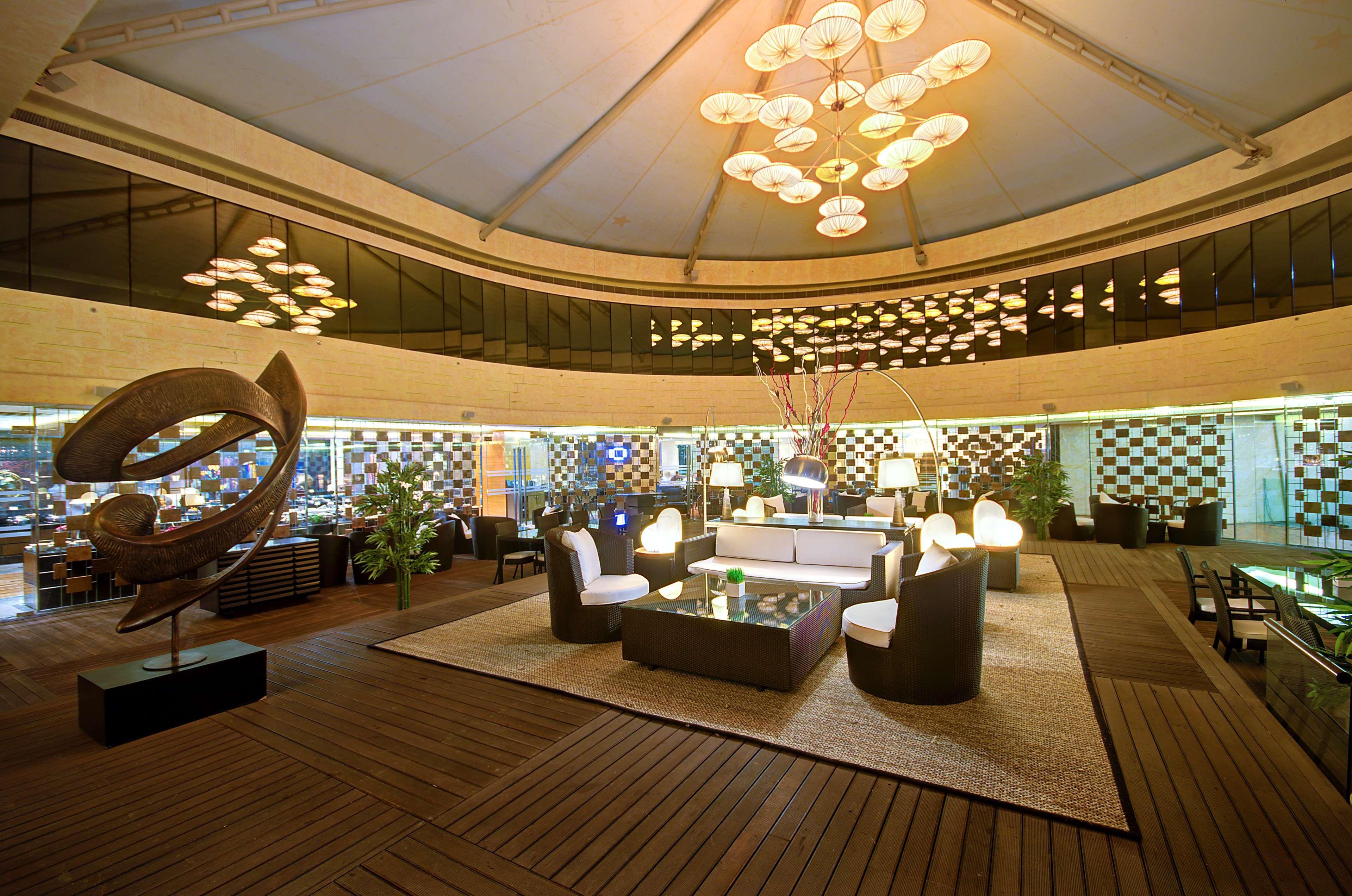Radisson Blu Kaushambi Delhi Ncr Hotell Ghaziabad Exteriör bild